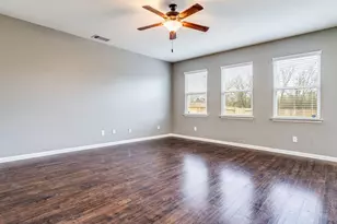 216 Isabel Ln, Kyle, TX 78640 - Photo 5