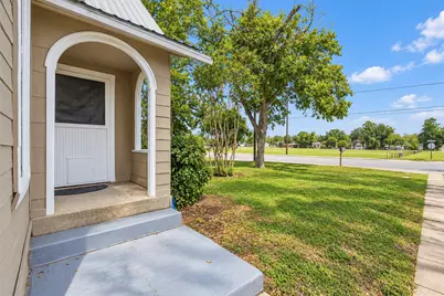 1231 N Saint Joseph Street, Gonzales, TX 78629 - Photo 3