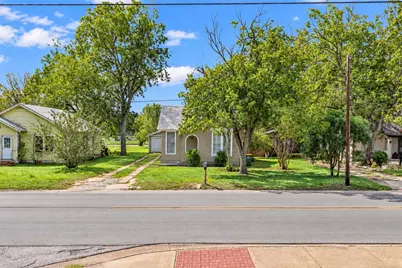 1231 N Saint Joseph Street, Gonzales, TX 78629 - Photo 33