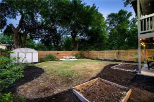 1119 Gunter St, Austin, TX 78702 - Photo 9