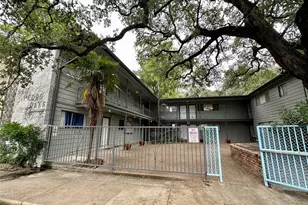 803 W 28th St, Austin, TX 78705 - Photo 17