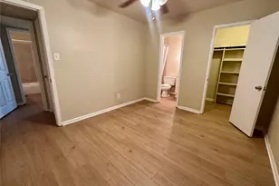 803 W 28th St, Austin, TX 78705 - Photo 11