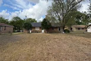1204 Aransas St, Lockhart, TX 78644 - Photo 19