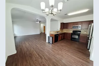 325 Comal Run, Hutto, TX 78634 - Photo 9