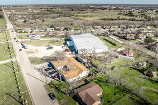 410 Thorndale, Taylor, TX 76574 - Photo 5