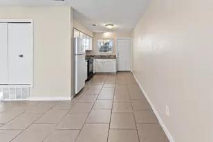 410 Thorndale, Taylor, TX 76574 - Photo 9