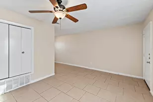 410 Thorndale, Taylor, TX 76574 - Photo 13