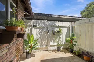 7406 Shadow Hill Dr, Austin, TX 78731 - Photo 17