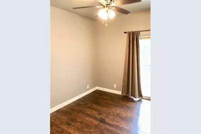 2414 Longview Street #303, Austin, TX 78705 - Photo 17