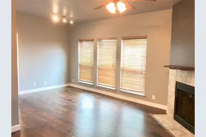 2414 Longview Street #303, Austin, TX 78705 - Photo 3