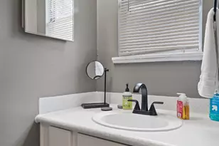 1182 Angelina St, Austin, TX 78702 - Photo 15