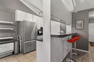 1182 Angelina St, Austin, TX 78702 - Photo 9