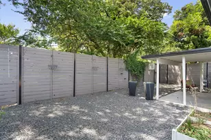 1182 Angelina St, Austin, TX 78702 - Photo 27