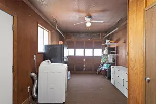 1182 Angelina St, Austin, TX 78702 - Photo 21