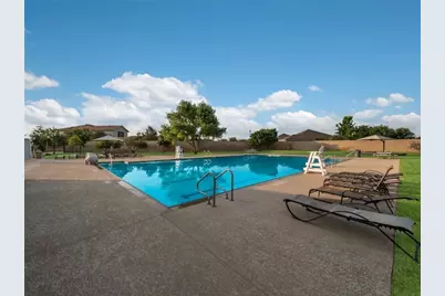 112 Perfect World Loop, Jarrell, TX 76537 - Photo 9