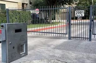 2001 Faro Dr, Austin, TX 78741 - Photo 3