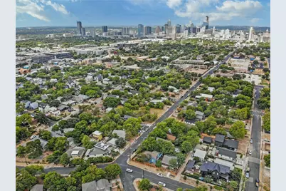 1007 Prospect Avenue, Austin, TX 78702 - Photo 3