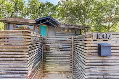 1007 Prospect Avenue, Austin, TX 78702 - Photo 1