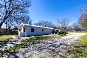 2304 Thrasher Ln, Austin, TX 78741 - Photo 3