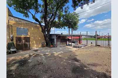 101 N Main Street, Taylor, TX 76574 - Photo 7