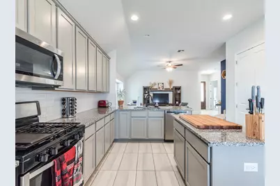 372 Spinnaker Loop, Kyle, TX 78640 - Photo 11