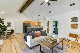 302 Valley Dr, Wimberley, TX 78676 - Photo 7