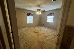 500 Hosack St, Taylor, TX 76574 - Photo 13