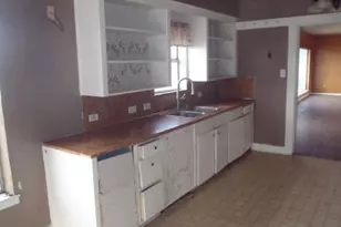 901 E Central Ave, Nixon, TX 78140 - Photo 19