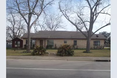 901 E Central Avenue, Nixon, TX 78140 - Photo 1