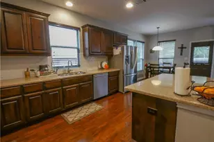 702 S Frontier Ln, Cedar Park, TX 78613 - Photo 23