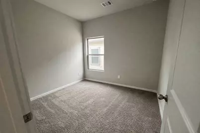 173 Sleep Hollow, Jarrell, TX 76537 - Photo 13