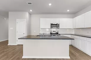 173 Sleep Holw, Jarrell, TX 76537 - Photo 9