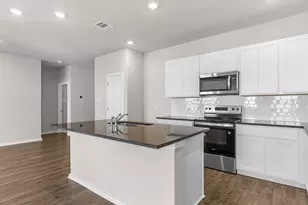 173 Sleep Holw, Jarrell, TX 76537 - Photo 11