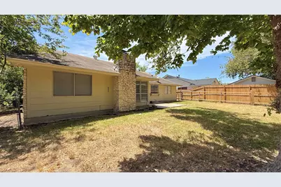 10105 Oak Hollow Drive, Austin, TX 78758 - Photo 19