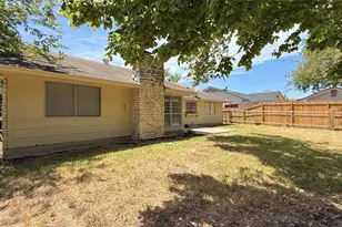 10105 Oak Hollow Dr, Austin, TX 78758 - Photo 19