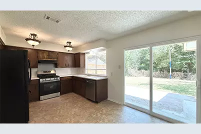 10105 Oak Hollow Drive, Austin, TX 78758 - Photo 9