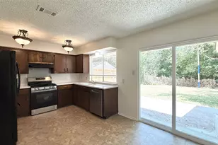 10105 Oak Hollow Dr, Austin, TX 78758 - Photo 9