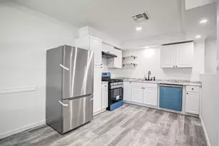 2513 Dovehill Dr, Austin, TX 78744 - Photo 7