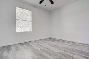 2513 Dovehill Dr, Austin, TX 78744 - Photo 17