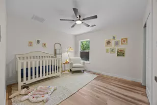 705 Campbell St, Lockhart, TX 78644 - Photo 13