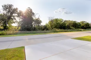 2412 Jack Nora Wy, Round Rock, TX 78665 - Photo 37