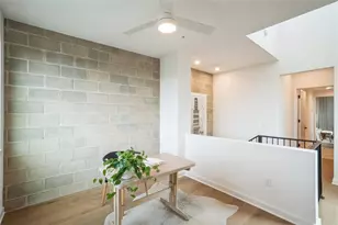 700 Denson Dr, Austin, TX 78752 - Photo 13