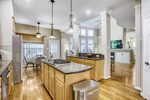 4147 E Northampton Pl, Houston, TX 77098 - Photo 15