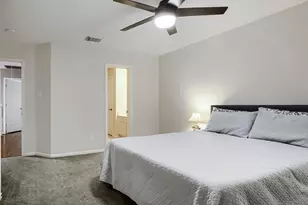4147 E Northampton Pl, Houston, TX 77098 - Photo 33