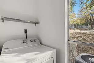 2450 Wickersham Ln, Austin, TX 78741 - Photo 23