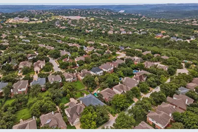 12909 Majestic Oaks Drive, Austin, TX 78732 - Photo 37