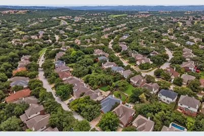 12909 Majestic Oaks Drive, Austin, TX 78732 - Photo 33