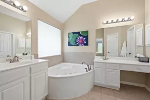 12909 Majestic Oaks Dr, Austin, TX 78732 - Photo 25