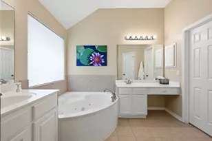 12909 Majestic Oaks Dr, Austin, TX 78732 - Photo 23