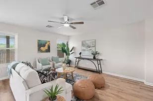 724 Lavaca Loop, Elgin, TX 78621 - Photo 5